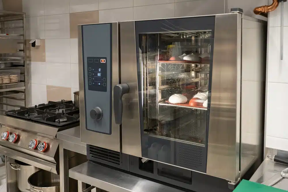 Four professionnel, dans le chaud